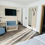 Hotell Lainbach In Waengle