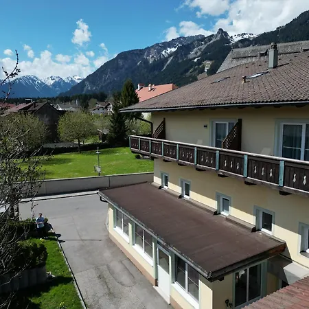 Lainbach In Waengle Reutte